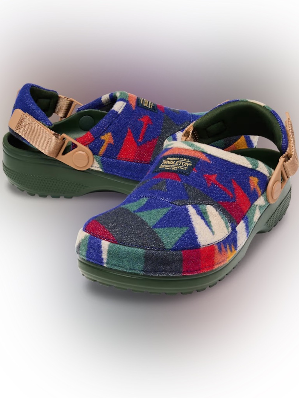 🪾CROCS X PENDLETON CLOGS GREEN 🪾